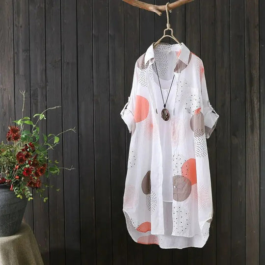 Sommarminiklänning - klassisk vit klänning med cirkeltryck, krage och halvlånga ärmar